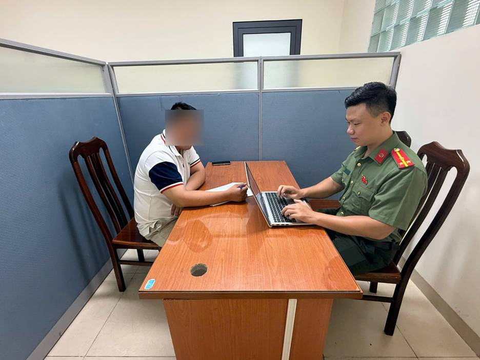 Lực lượng chức năng làm việc với người liên quan đến vụ việc