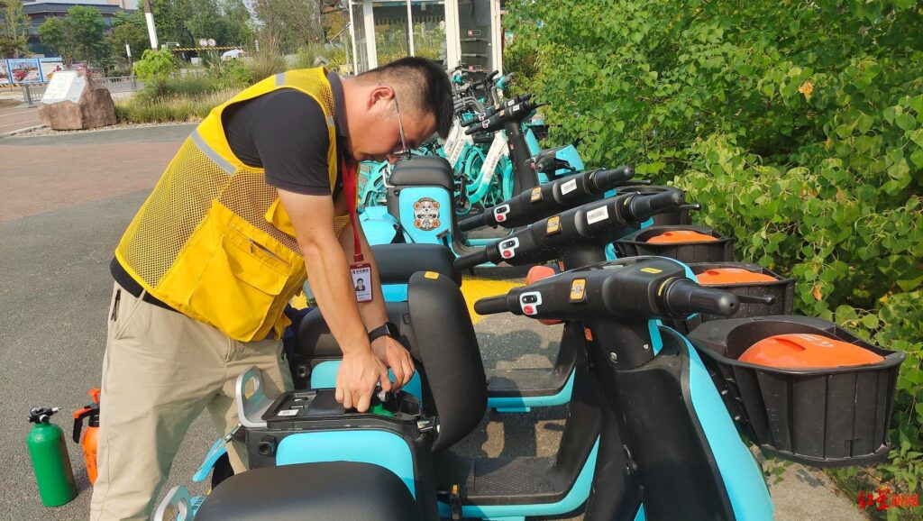 Cận cảnh bình chứa hydro thể rắn được lắp trên phương tiện