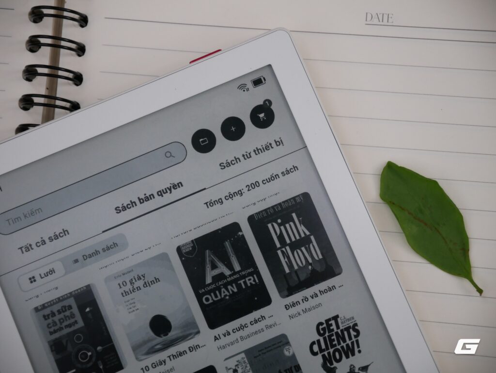 Máy đọc sách Savi 6 đang hiển thị nội dung ebook trong quá trình trải nghiệm