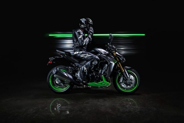 Kawasaki Z1100 2027 trong phối màu mới tại thị trường châu Âu