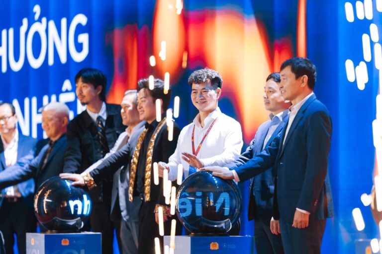 Các đại biểu tham dự KOL Summit 2025 tại Hà Nội
