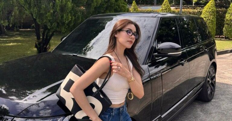 Hình minh họa người đi làm cân nhắc giữa ô tô và xe máy