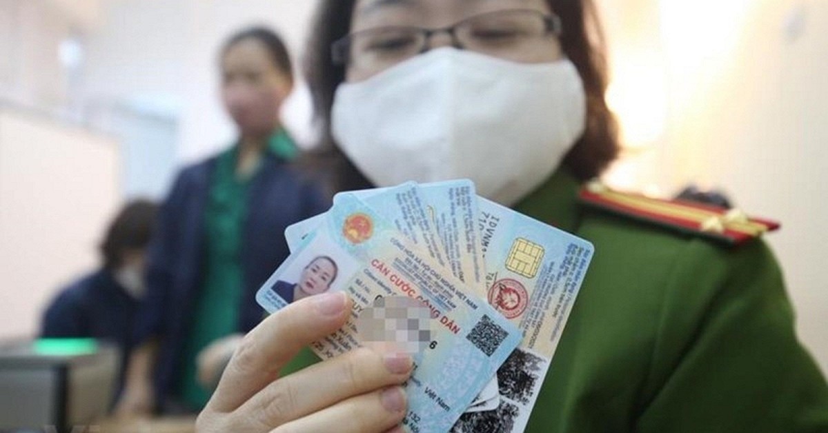 Màn hình chính của ứng dụng VNeID với mục Dịch vụ công