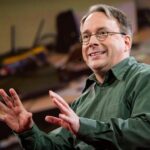 Linus Torvalds trong ảnh minh họa về quá trình phát triển Linux