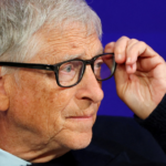 Bill Gates phát biểu về nguy cơ AI thay thế việc làm trong văn phòng và nhà máy