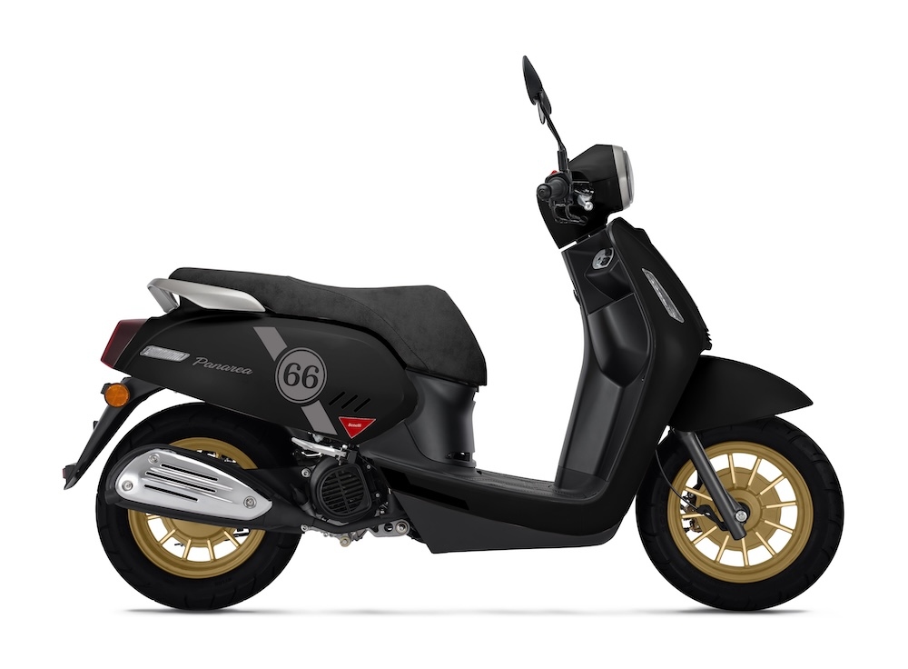 Benelli Panarea 125 nhìn từ bên hông với thiết kế nhỏ gọn