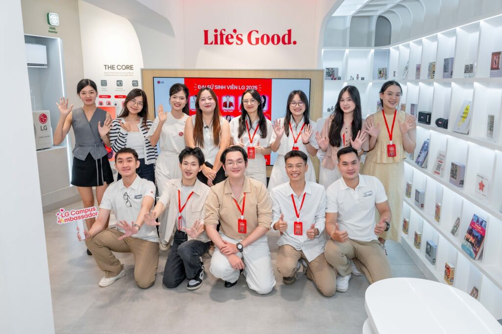 Màn hình LG UltraFine được trao cho Đại sứ Sinh viên LG 2026