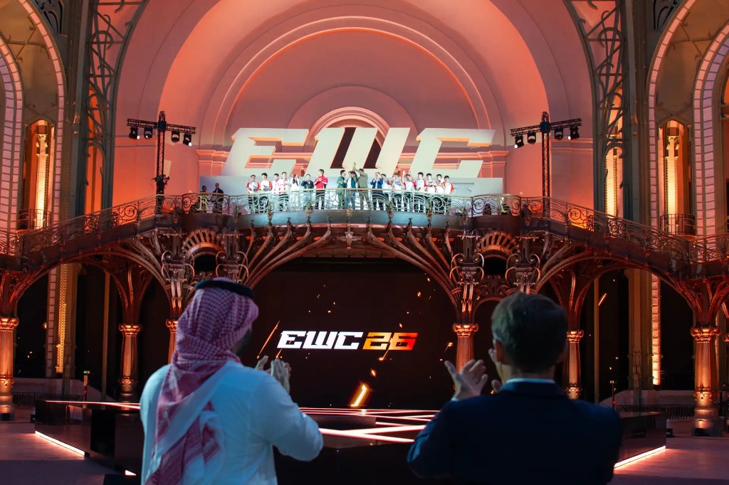 Khoảnh khắc tranh tài tại một bộ môn esports trong khuôn khổ EWC 2026