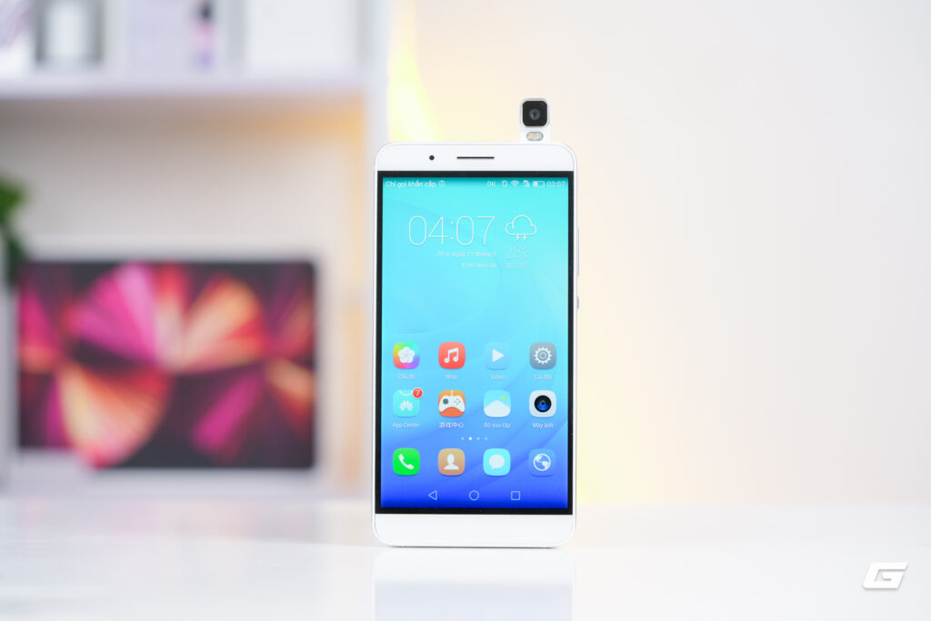 Cận cảnh cảm biến vân tay đặt ở cạnh bên HONOR 7i