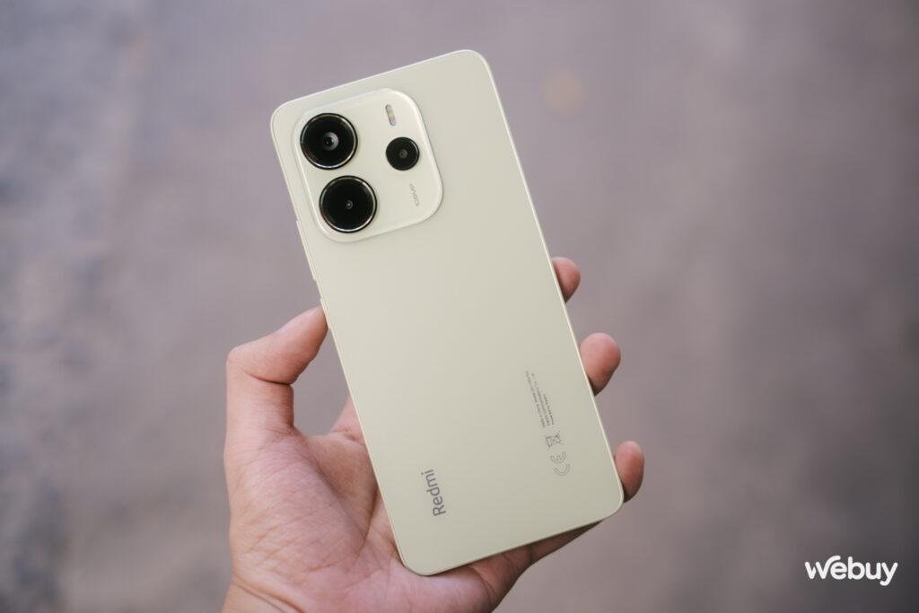 Redmi Note 15 4G với màn hình lớn và thiết kế hiện đại