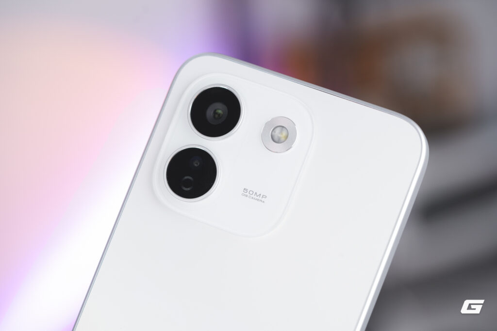 Màn hình AMOLED 6,83 inch của REDMI Note 17 Pro Max 5G hiển thị giao diện chính