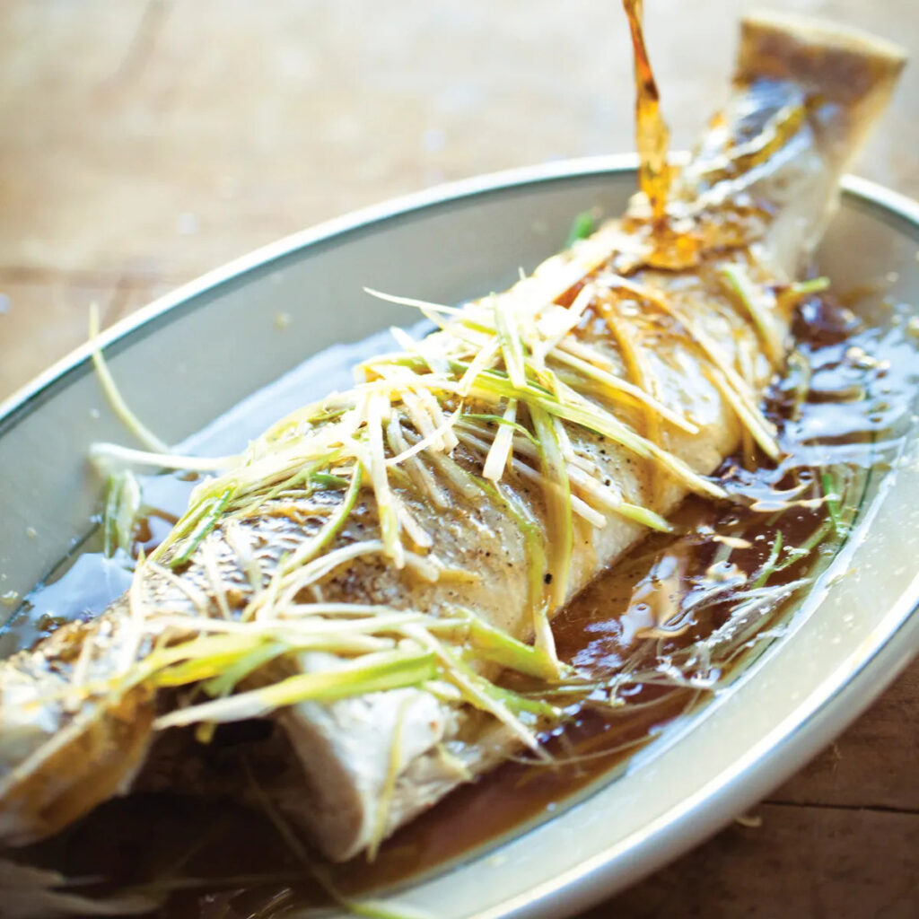 Chậu gừng xanh đặt trong không gian sống