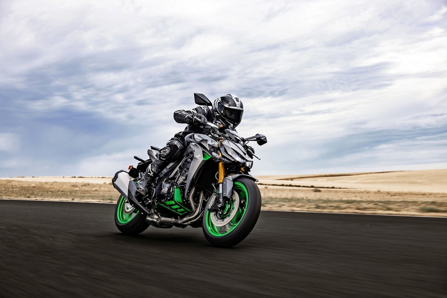 Kẹp phanh Brembo và giảm xóc sau Öhlins của phiên bản Z1100SE