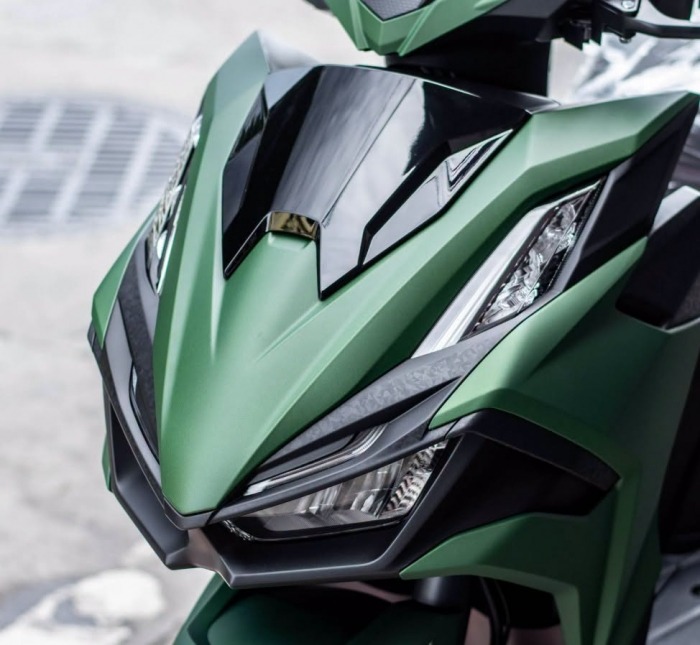 Cốp chứa đồ dưới yên Honda Click 160 dung tích 18 lít