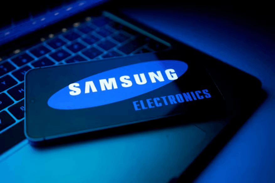 Biểu đồ so sánh biến động cổ phiếu Samsung Electronics và SK Hynix