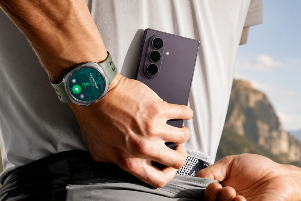 Mặt lưng phẳng và khung nhôm bo mềm của Galaxy Z Fold8 Ultra