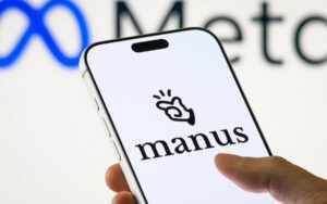 Giao diện trợ lý AI Manus đang xử lý một nhiệm vụ tự động