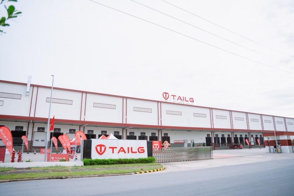Nhà máy vốn Trung Quốc trong lễ khánh thành tại Việt Nam
