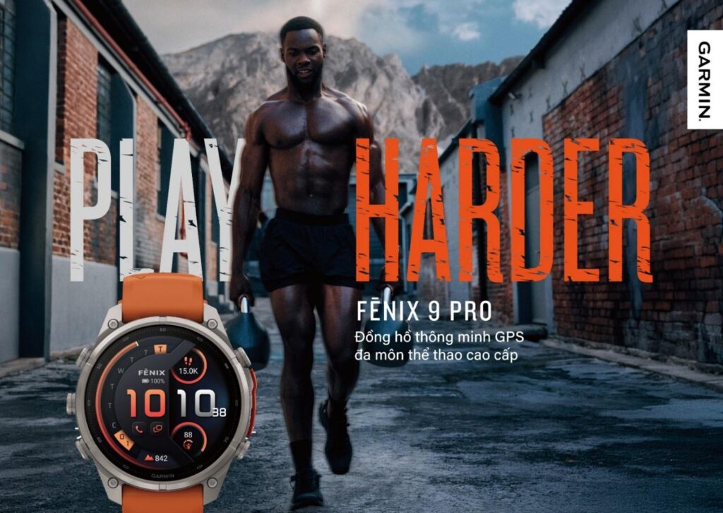 Đồng hồ Garmin fēnix 9 được sử dụng trong hoạt động thể thao địa hình