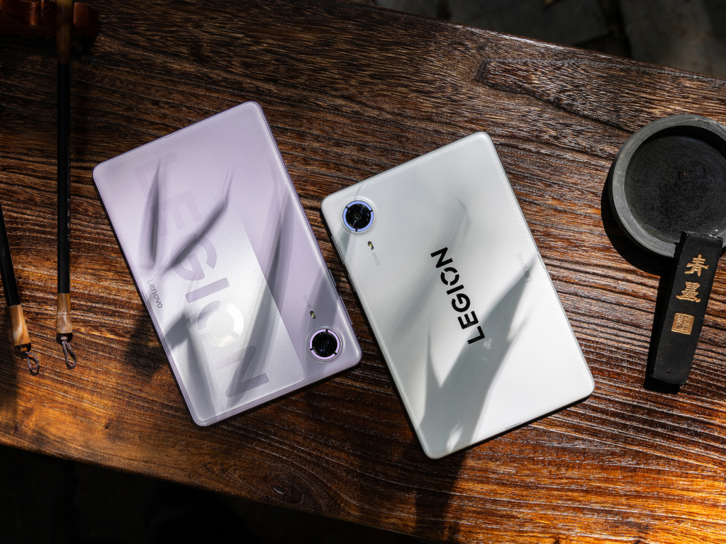 Legion Y700 Infinite với thiết kế tablet nhỏ gọn và thân máy mỏng