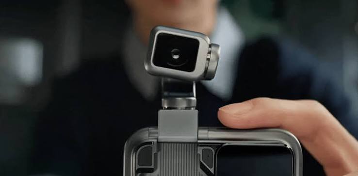 Cận cảnh cụm camera 200MP trên Honor Robot Phone