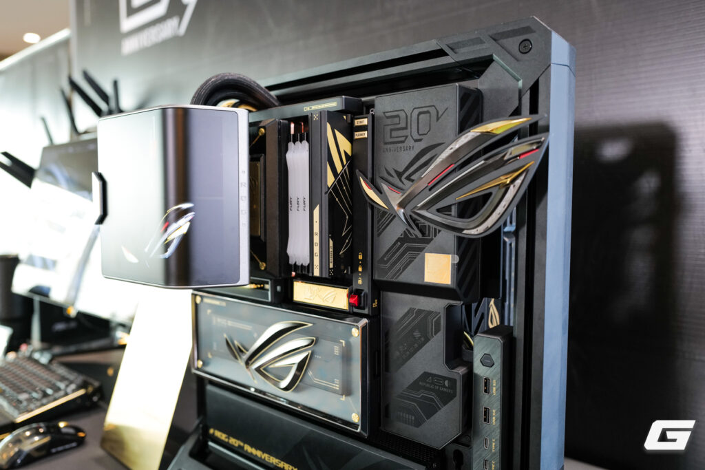 Máy tính mini ROG NUC 16 Edition 20 đặt trong không gian trưng bày