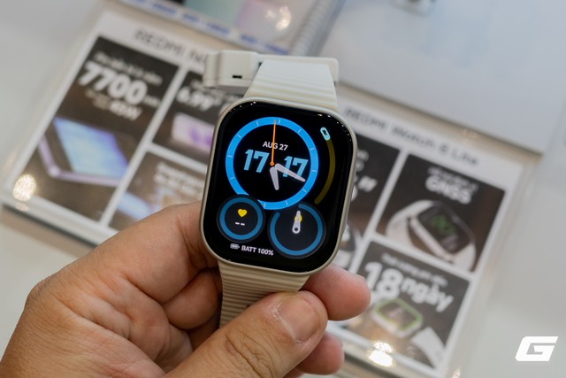 REDMI Watch 6 Lite với màn hình AMOLED hiển thị thông tin luyện tập