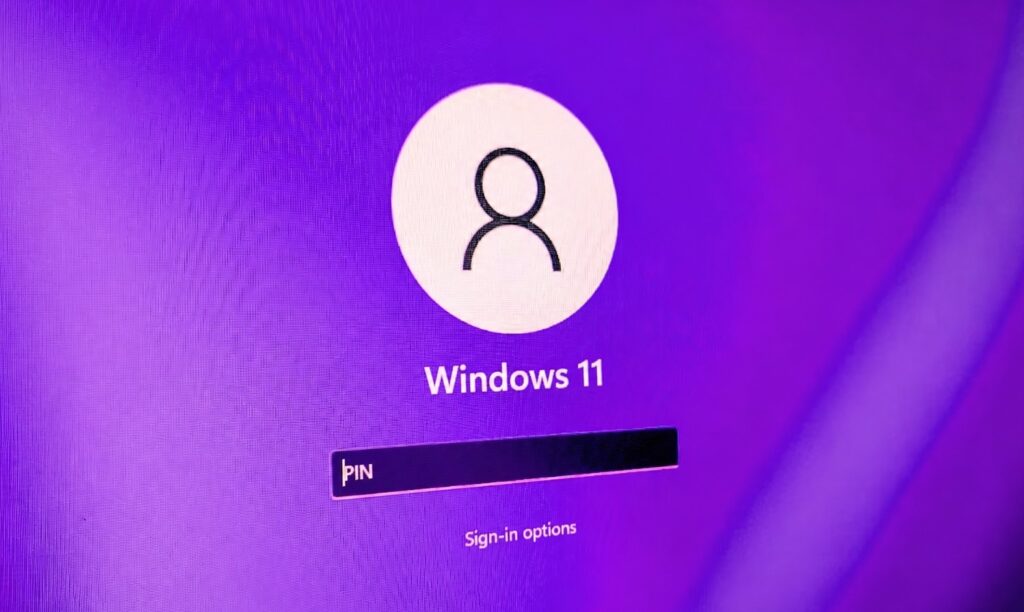 Giao diện Windows Hello yêu cầu thiết lập lại mã PIN