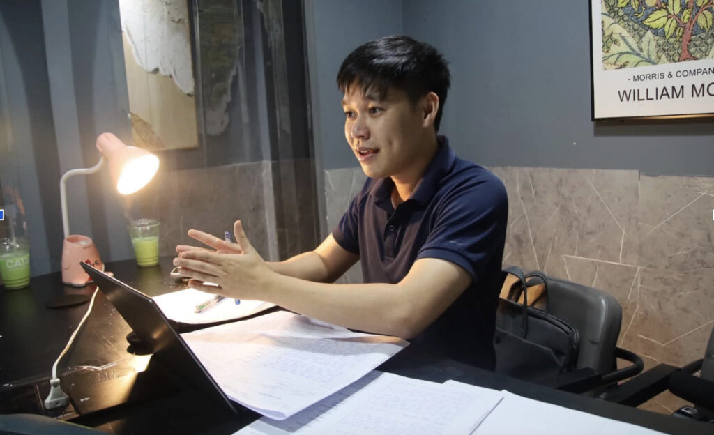 Hoạt động chia sẻ kiến thức và hỗ trợ học sinh trên nền tảng trực tuyến