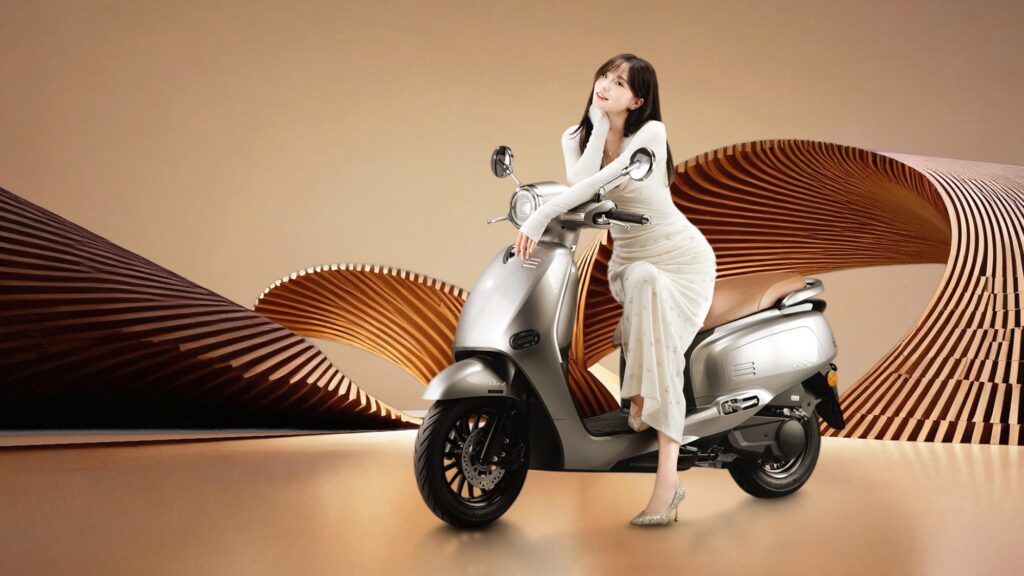 Kymco KR125 trong bối cảnh sử dụng tại khu vực đô thị
