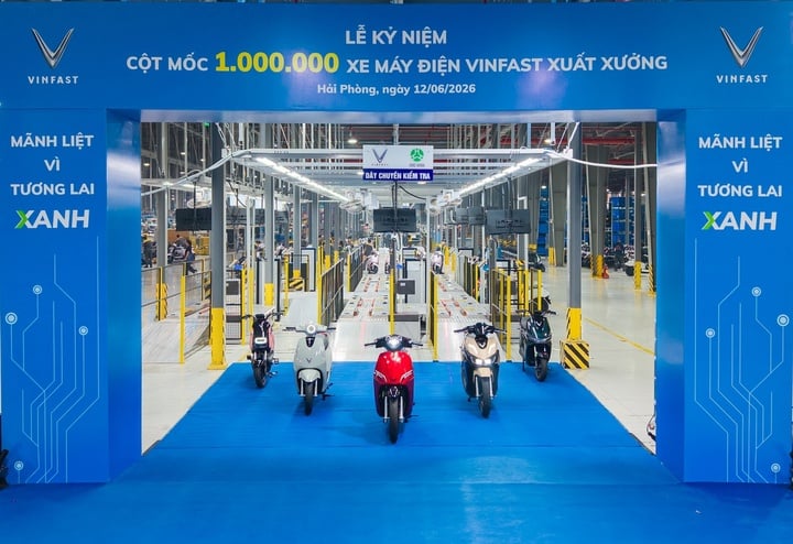 Mẫu xe điện Dat Bike được giới thiệu trong hình ảnh sản phẩm