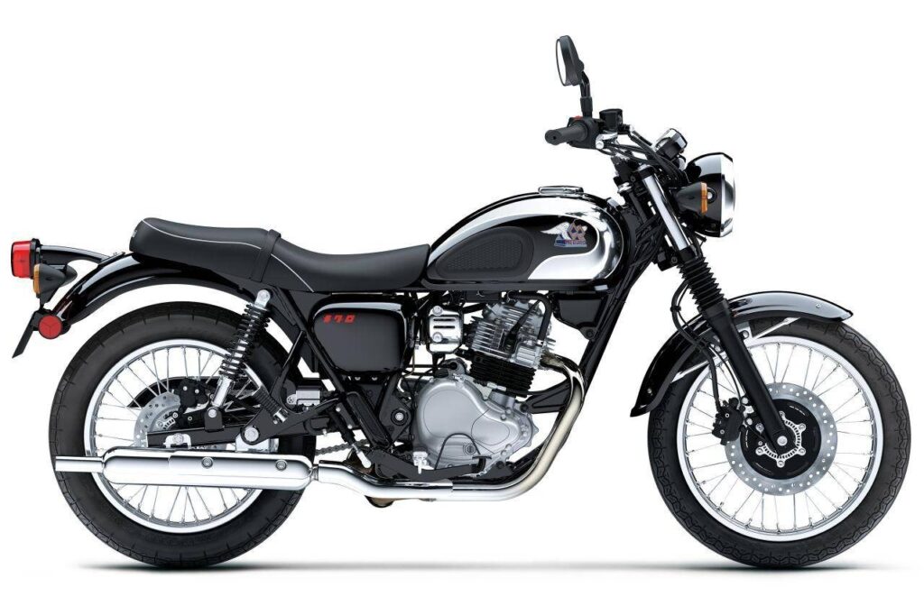 Hai mẫu mô tô cổ điển Kawasaki W230 và Meguro S1