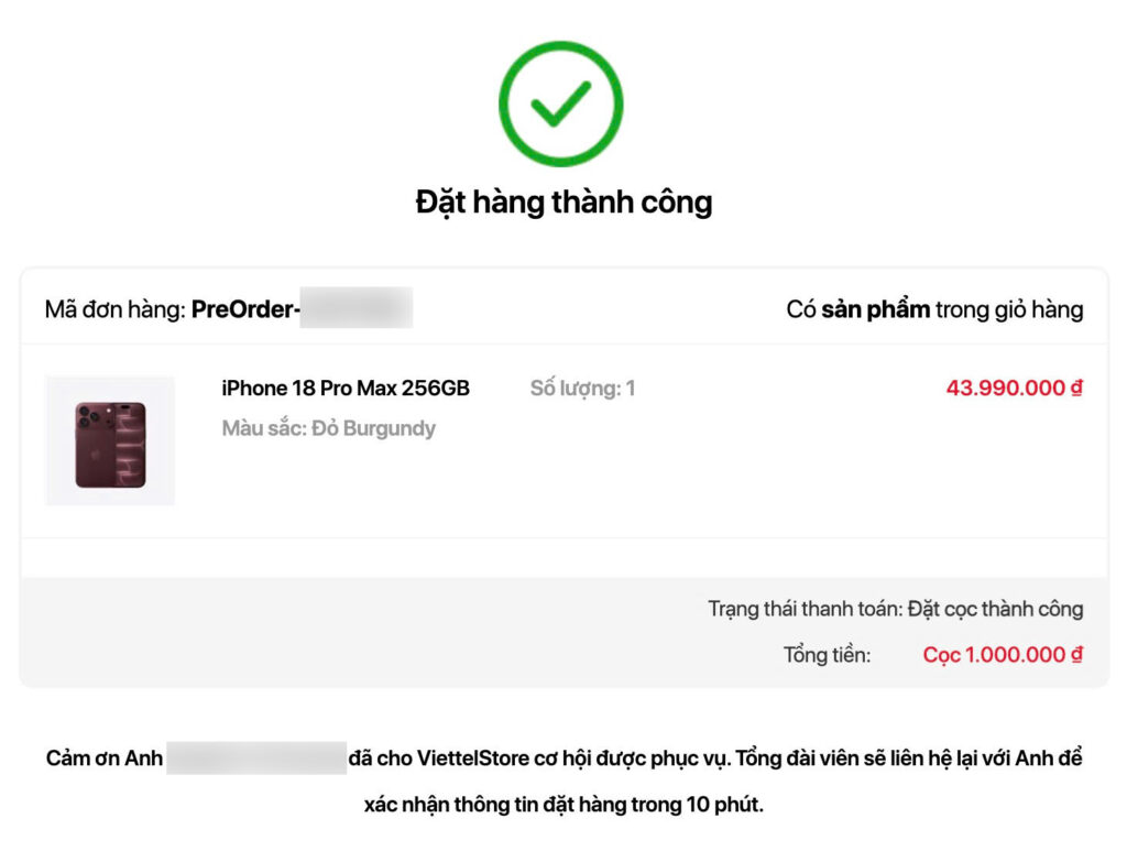 Người dùng xếp hàng chờ nhận iPhone tại Việt Nam