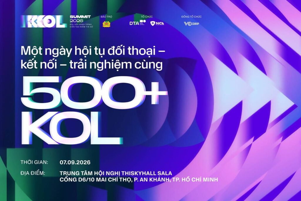 Các đại biểu tham dự chương trình về ảnh hưởng số và sáng tạo nội dung