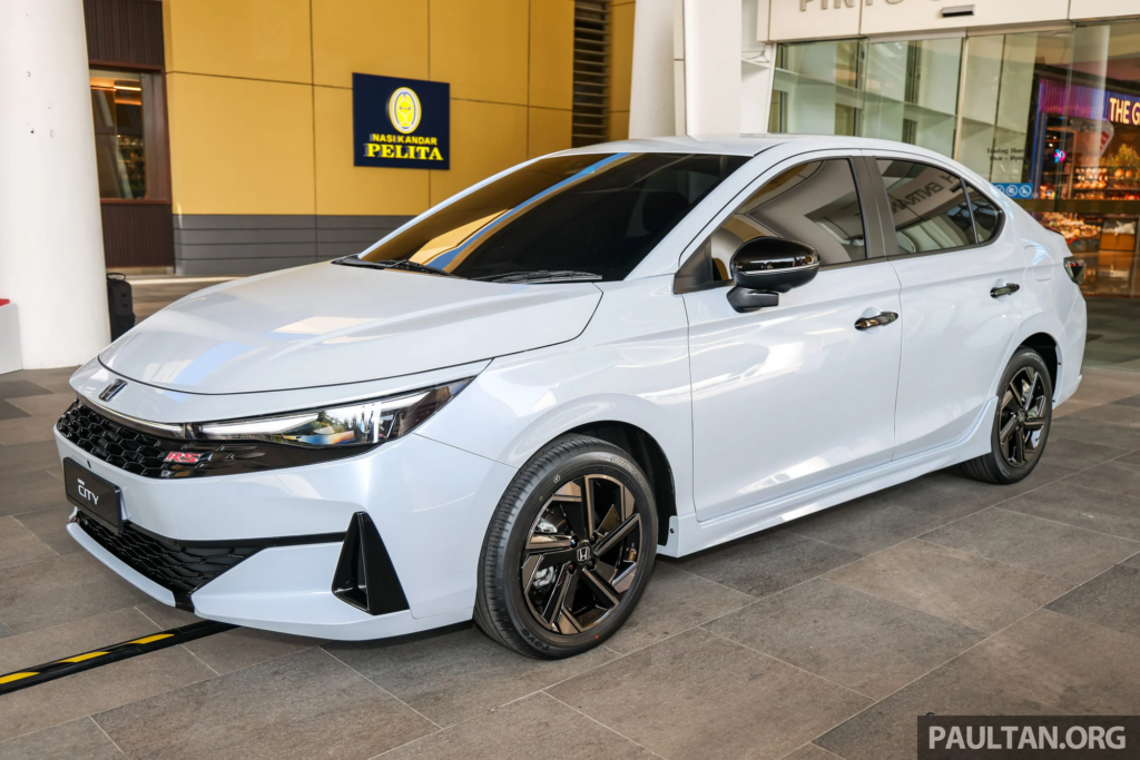 Honda City RS 2026 phiên bản sử dụng động cơ xăng