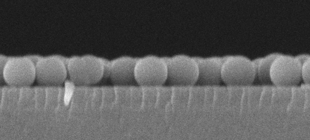 Mô phỏng cấu trúc các hạt nano tạo màu bằng cách phản xạ ánh sáng