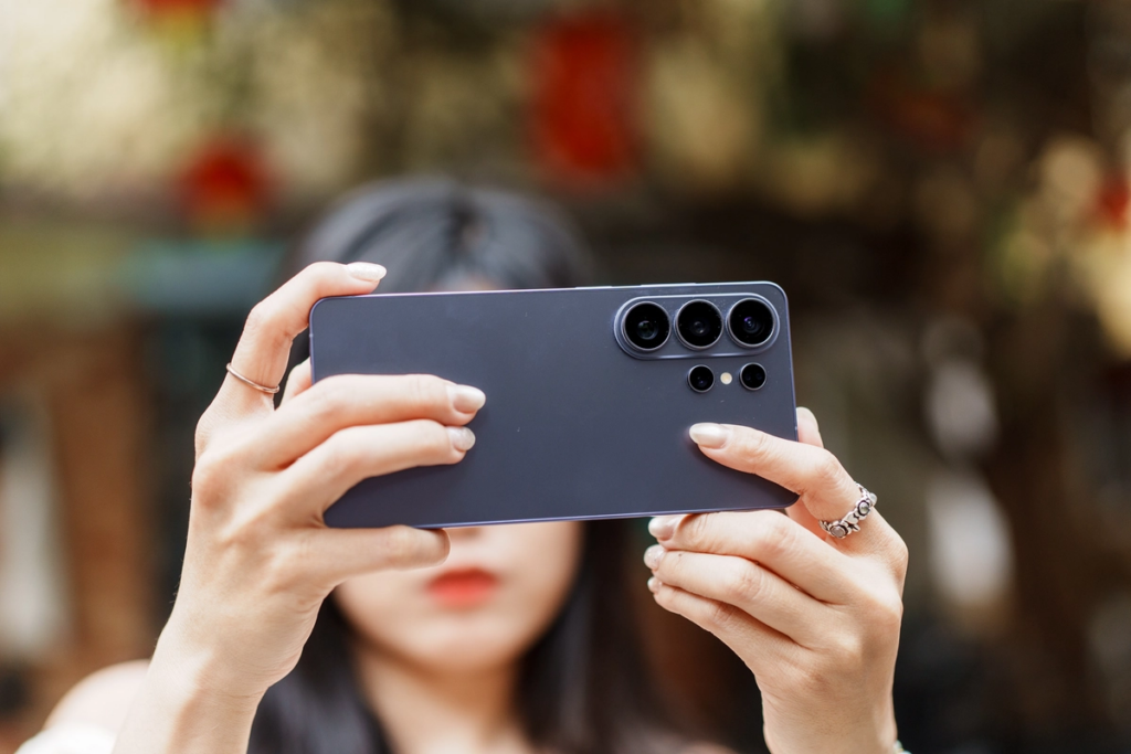 Cụm bốn camera sau trên Galaxy S26 Ultra