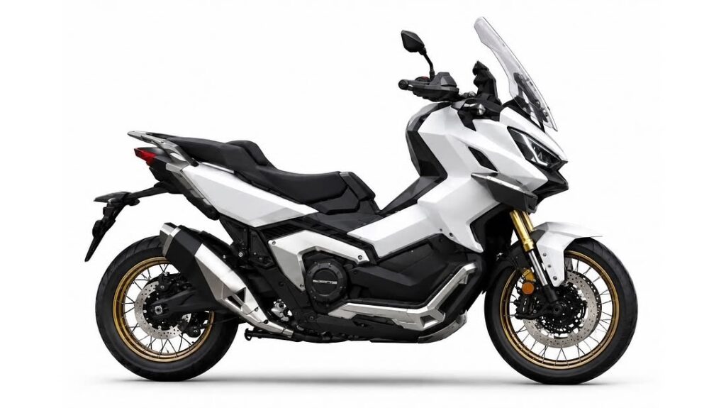 QJMotor X-Adventure 900 được giới thiệu như một scooter hiệu suất cao