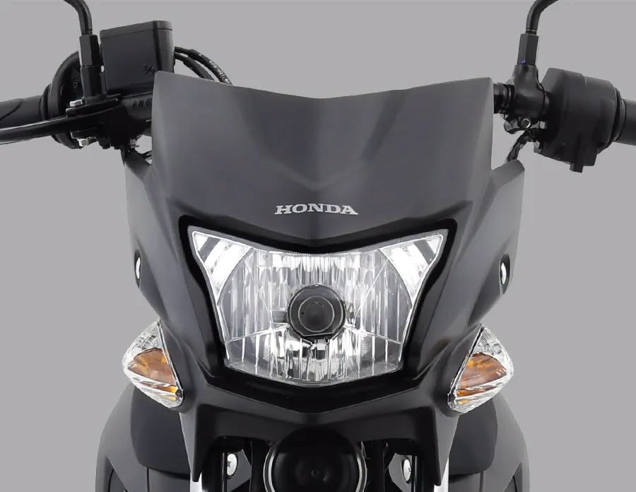 Honda RS125 Final Edition đỗ trên đường với ngoại hình thể thao