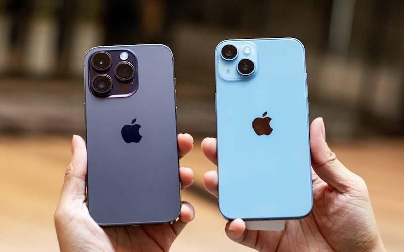 Minh họa iPhone sử dụng kết nối vệ tinh trong tình huống không có mạng di động