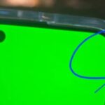Galaxy S26 Ultra hiển thị vùng ám đỏ ở khu vực giữa màn hình