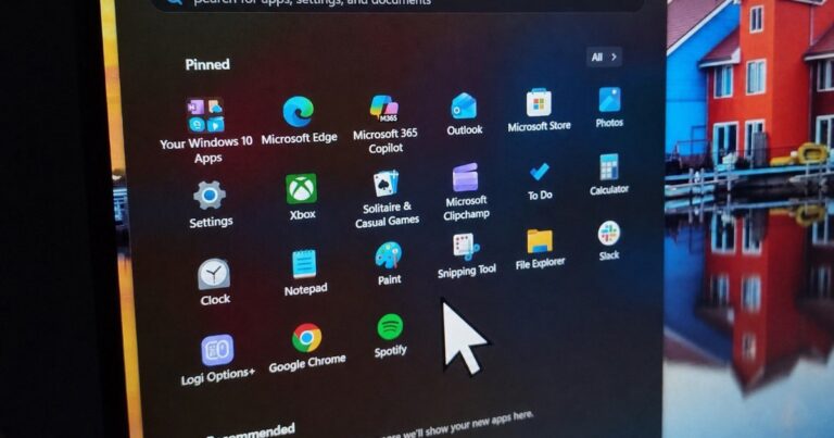 Minh họa con trỏ chuột Windows có kích thước lớn trên màn hình máy tính