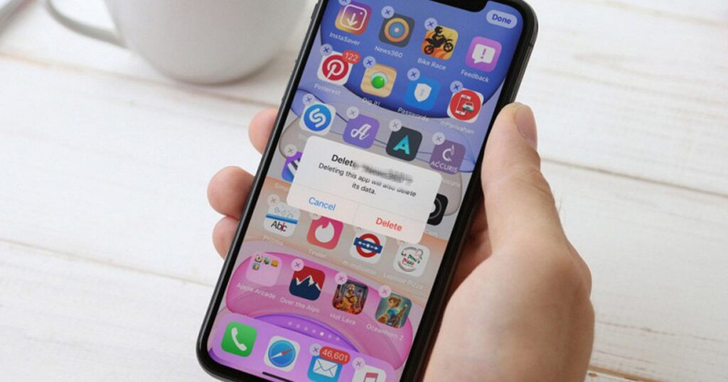 Giao diện website giả mạo EVN hiển thị lời mời tải ứng dụng CSKH EVNSPC