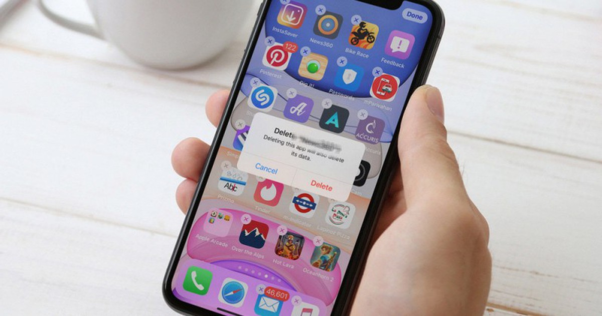 Giao diện website giả mạo EVN hiển thị lời mời tải ứng dụng CSKH EVNSPC
