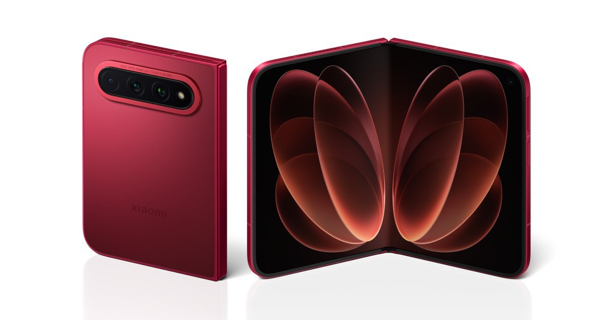 Xiaomi 18 Fold mở ra với màn hình lớn dạng gập ngang