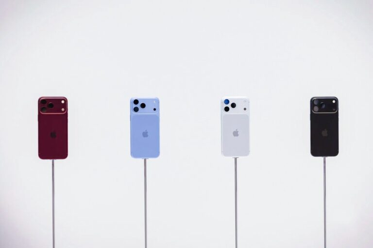 Bốn phiên bản iPhone 18 Pro Max với màu Burgundy, Glacier, đen và bạc
