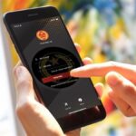 Màn hình eTax Mobile hiển thị mục thông tin cá nhân và tổ chức, doanh nghiệp