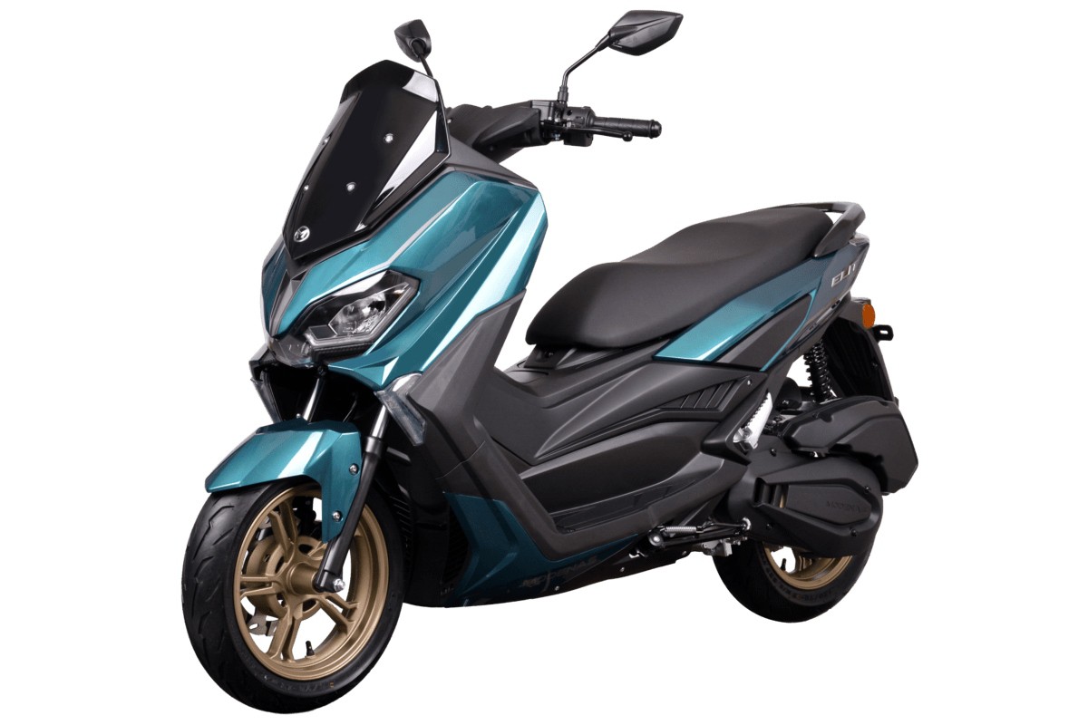 Modenas Elit 150S 2026 nhìn từ phía trước với thiết kế maxi-scooter