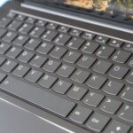 Laptop Windows 11 có phím Copilot trên hàng phím chức năng