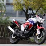 Honda CBF 150-SF xuất hiện trong bối cảnh triển lãm mô tô
